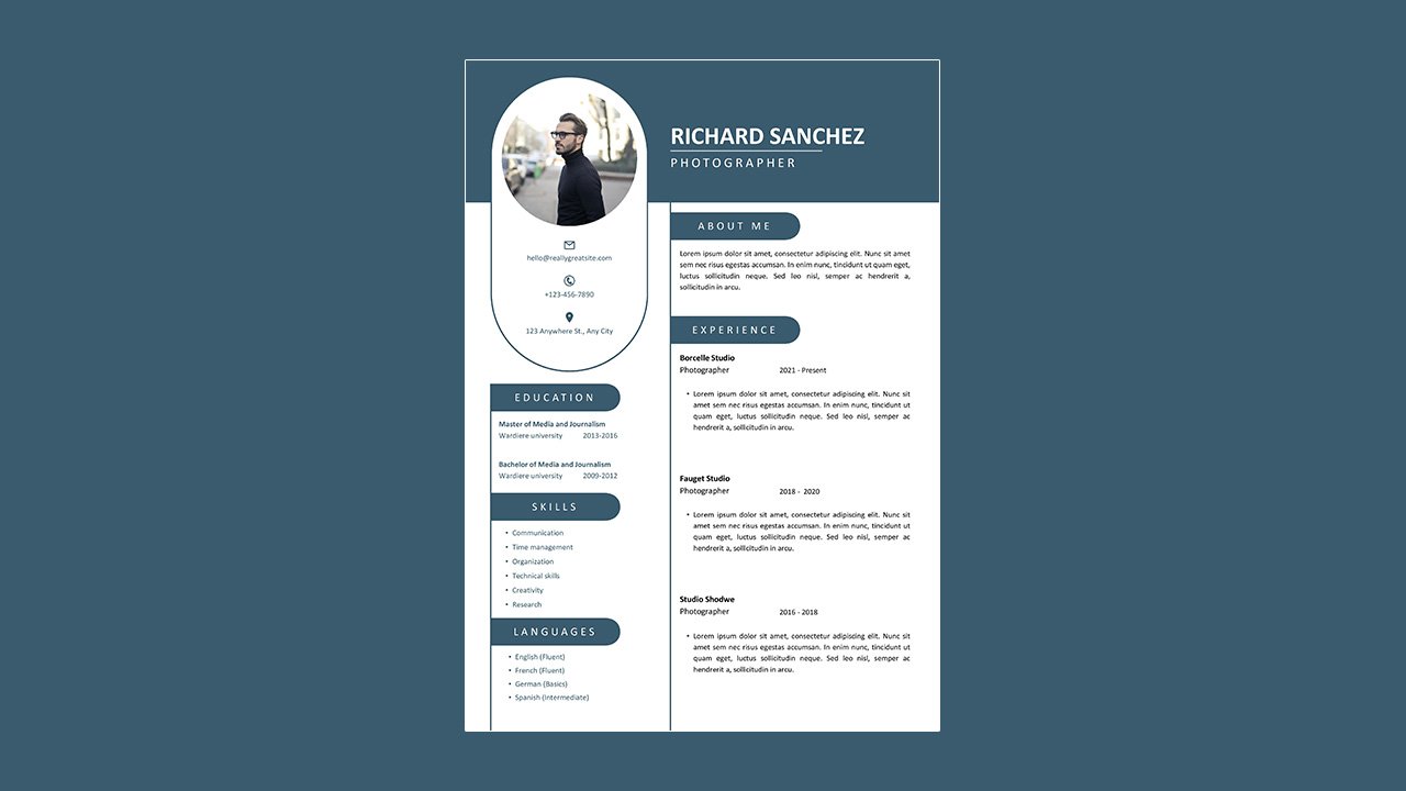 Grey and white modern resume – CV Templates Free Download