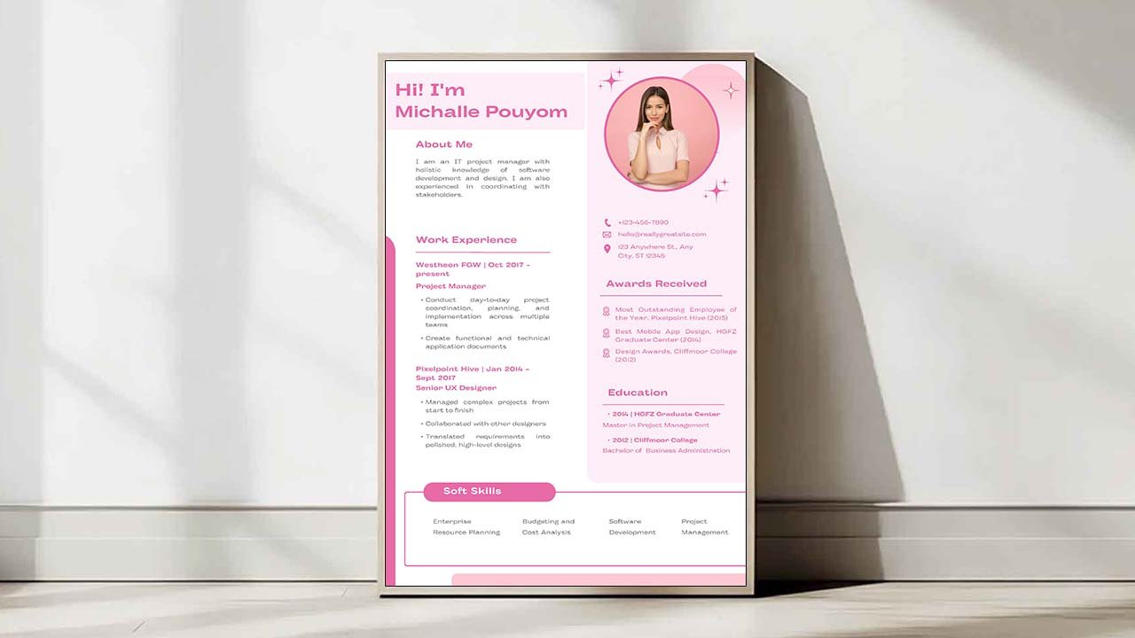 Soft Pink and White Creative Feminime Document CV Resume